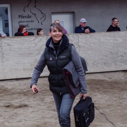 Foto von Angelika Hirsch, Hobby Horsing Trainerin und Richterin