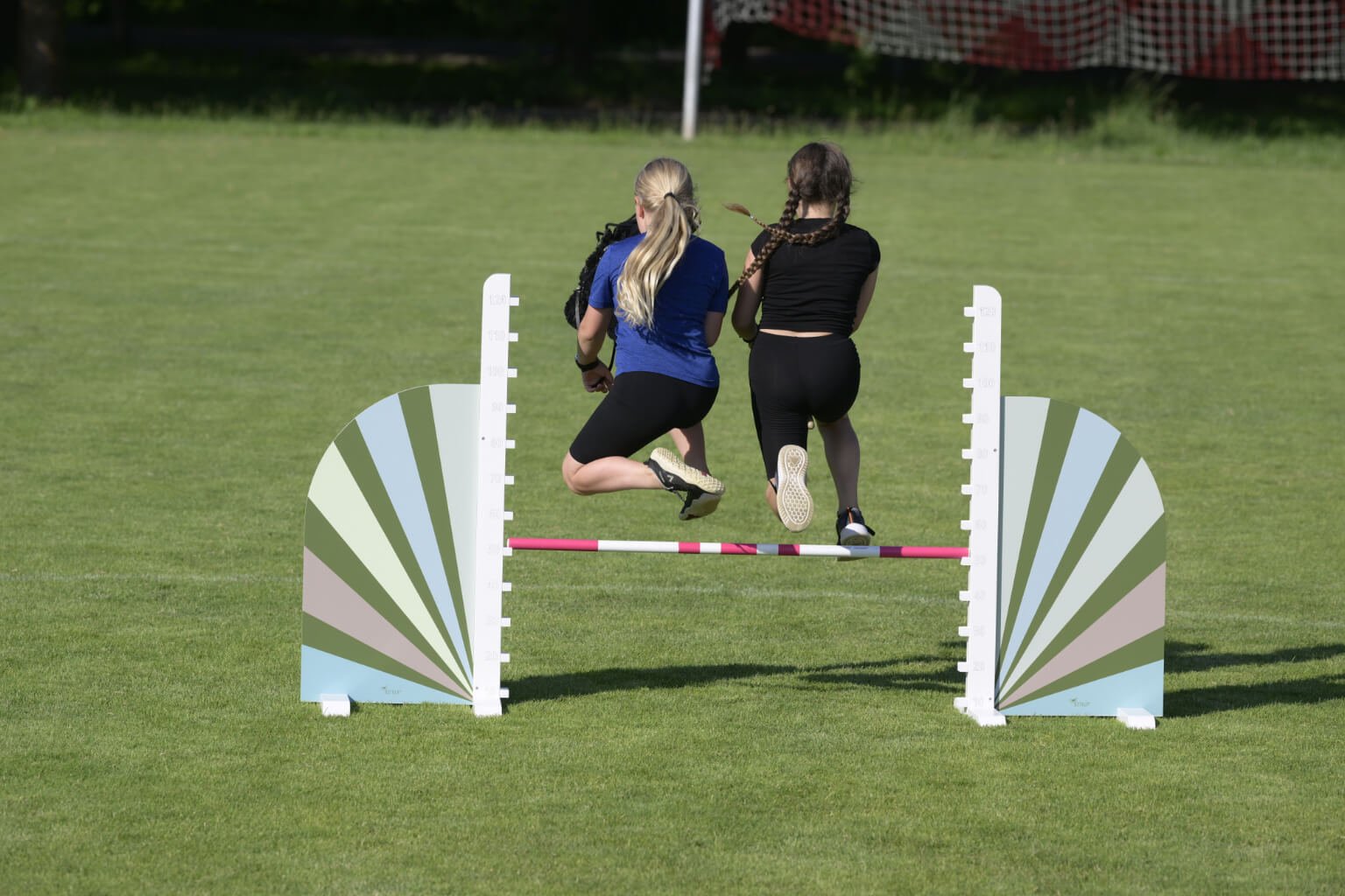 Mehr über den Artikel erfahren Spring-Wettbewerbe